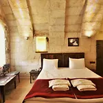 Under Cave Cappadocia فندق أوروغوبْ