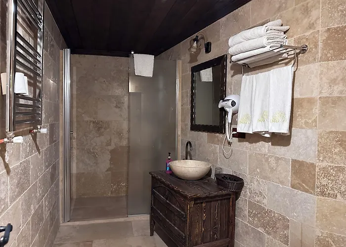 Under Cave Cappadocia Отель *